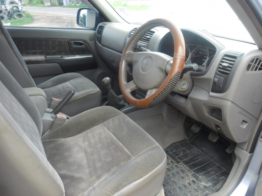 รถกระบะisuzu เครื่อง3000 dma RODIO แอร์เย็นภายในสวยเอกสารทะเบียนพร้อม