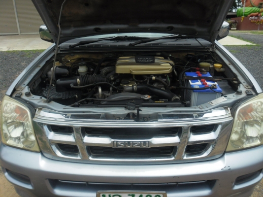 รถกระบะisuzu เครื่อง3000 dma RODIO แอร์เย็นภายในสวยเอกสารทะเบียนพร้อม