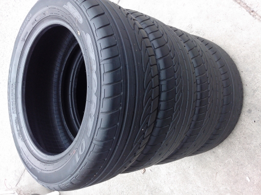 ขายยางDUNLOP 205/55/16  ปี 13  ป้ายแดง สภาพ 99\% 1ชุด