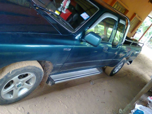 รถกระบะไม่ตีสวยเอกวารทะเบียนพร้อมพวงมาลัยธรรมดา แม้กลายเนอร์