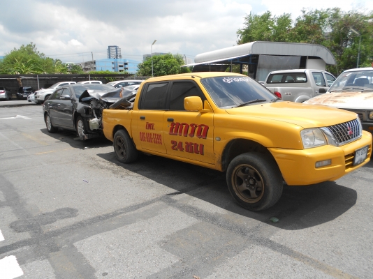 บริการรถยกราคาถูก24ชม.083-1172355