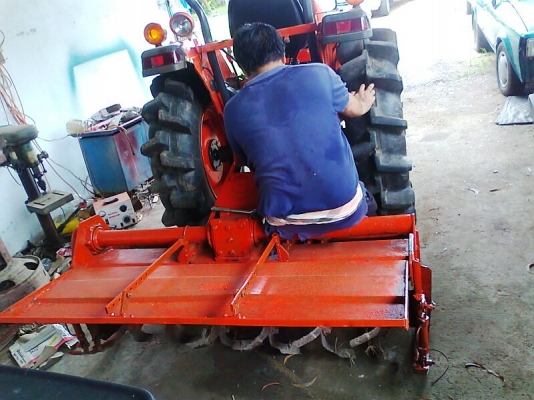 ขายด่วน..รถไถ KUBOTA L3408 ไมล์ 1,722 ชั่วโมง ขับ 4 ล้อ อุปกรณ์มีจอบหมุนอย่างดี รถสวยพร้อมใช้ มีทะเบียนครบ.