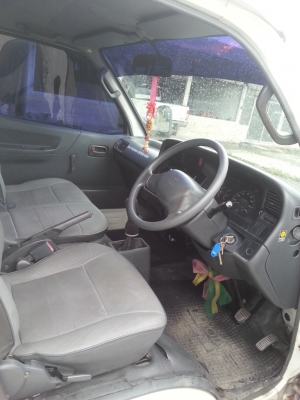 รถตู้ โตโยต้า Hi-Ace