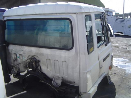 ขาย หัวเก๋ง  นิสสัน คอนดอร์ 2 ใบปัด  สภาพใช้ได้