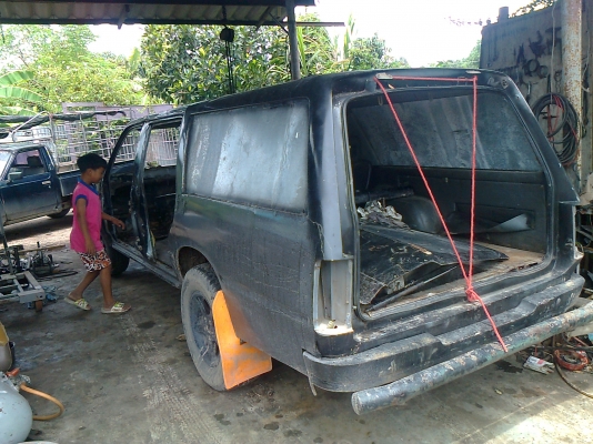 แยกขายเครื่องเกียร์ไมตี้3Lสภาพเครื่องเกียร์ดีมากๆจอดรื้อรอทำสี ขาย30000บาทแยกขายคัสซีพร้อมช่วงล่าง15000บาทให้ครบแยกขายพวงมาลัยพาวเวอร์แท้ครบชุดพร้อมติดตั้ง9900บาทแยกขายเล่มทะเบียนชุดโอนพร้อมขาย15500บาทสนใจตัวไหนบอกได้ครับคัสซีสวยไม่ผุ