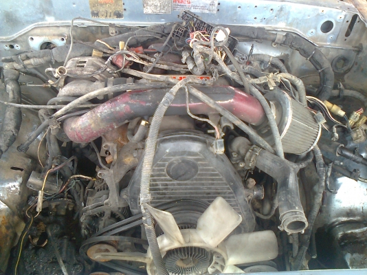 ขายเครื่องพร้อมเกียร์ไมตี้เอ็ก 2L30000บาท สภาพเครื่องเกียร์ดีขี่ดี และเครื่อง3Lไมตี้เทอโบ33000บาท