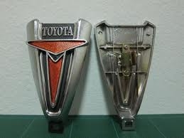 ต้องการซื้อ โลโก้ หน้ากระจัง toyota RN 20