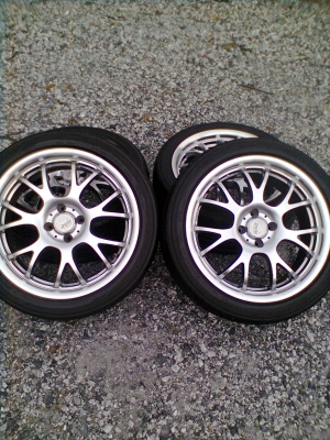 ขายแม็ก 4 รู100 ขอบ17 พร้อมยาง 215/45R17 ยางYOKOHAMA  ปี10 สวยๆ 1 ชุด