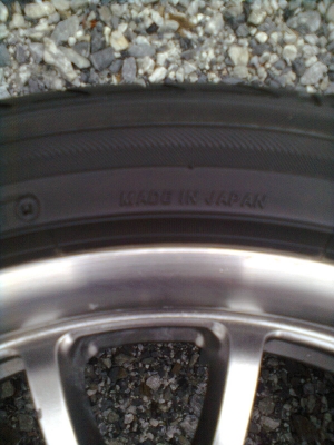 ขายแม็ก 4 รู100 ขอบ17 พร้อมยาง 215/45R17 ยางYOKOHAMA  ปี10 สวยๆ 1 ชุด