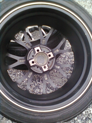 ขายแม็ก 4 รู100 ขอบ17 พร้อมยาง 215/45R17 ยางYOKOHAMA  ปี10 สวยๆ 1 ชุด