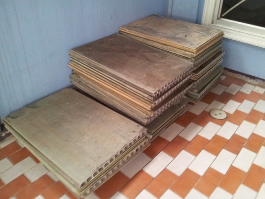 ขาย แผ่นโล(อลูมิเนียม)รองขารถเครน