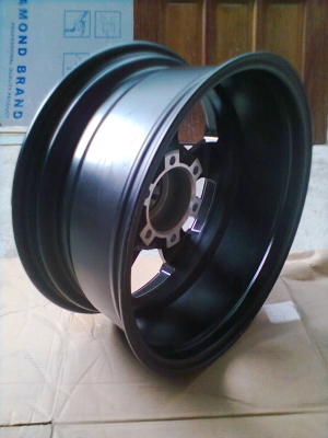 ขายแม็กใหม่ 6รู139.7 ขอบ17  จำนวน 4 วง ยังไม่เคยใช้