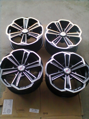ขายแม็กใหม่ 6รู139.7 ขอบ17  จำนวน 4 วง ยังไม่เคยใช้