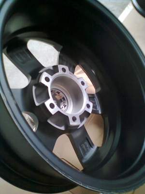 ขายแม็กใหม่ 6รู139.7 ขอบ17  จำนวน 4 วง ยังไม่เคยใช้