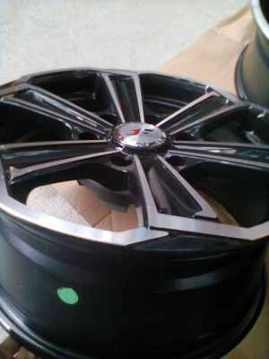 ขายแม็กใหม่ 6รู139.7 ขอบ17  จำนวน 4 วง ยังไม่เคยใช้