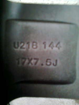 ขายแม็กใหม่ 6รู139.7 ขอบ17  จำนวน 4 วง ยังไม่เคยใช้