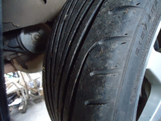 ขาย HYUNDAI  SONATA ปี 96 เกียร์ธรรมดา เครื่องสภาพดีมากเงียบ เรียบ ติดแก๊ส LPGลงเล่มแล้ว