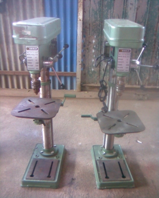 สภาพดีครับมอเตอร์ มิสซูบิชิ 1/4 แรง ขนาดหัวจับ 8 หุน 16 mm สภาพดีครับพร้อมใช้งานครับ ความสูงประมาณ 1 เมตร ราคานี้คุ้ม