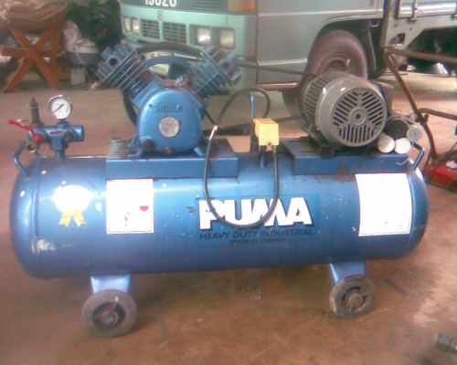 ปั้มลม พูมา 150 ลิตรสภาพเดิมๆครับ  มอเตอร์ขนาด 2 แรงของโตชิบาสภาพพร้อมใช้งานครับเก็บลมดีครัลราคานี้คุ้มครับเบิกใหม่สามหมื่นกว่าครับรุ่นนี้ใช้ยาวครับ