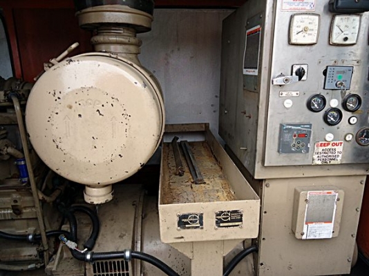 ขายเครื่องปั่นไฟ CUMMINS BIG CAM 3 STC 325KVA อยู่ในตู้เก็บเสียงอย่างดี