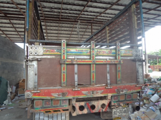 ขายรถอีซูซุ10ล้อใหญ่เครื่อง175แรง พวงมาลัยเพาเวอร์ เบรกทิิฟฟี