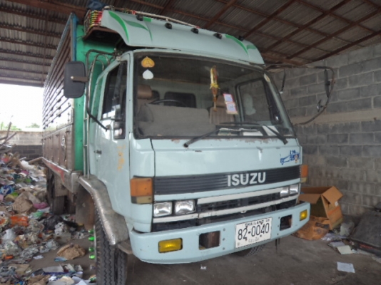 ขายรถอีซูซุ10ล้อใหญ่เครื่อง175แรง พวงมาลัยเพาเวอร์ เบรกทิิฟฟี