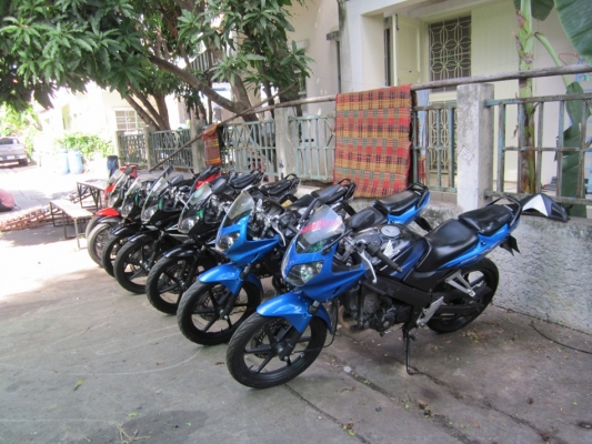 ยังไงก็ขาย CBR150ปี 50ขึ้น มีหลายคันให้เลือก ชุดโอนครบ