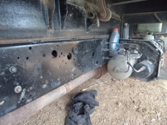 ขายรถ6ล้ออีซูซุเดก้าดั้ม195 แรง สภาพสวยพร้อมใช้งานคับ