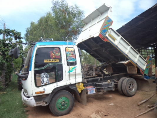 ขายรถ6ล้ออีซูซุเดก้าดั้ม195 แรง สภาพสวยพร้อมใช้งานคับ