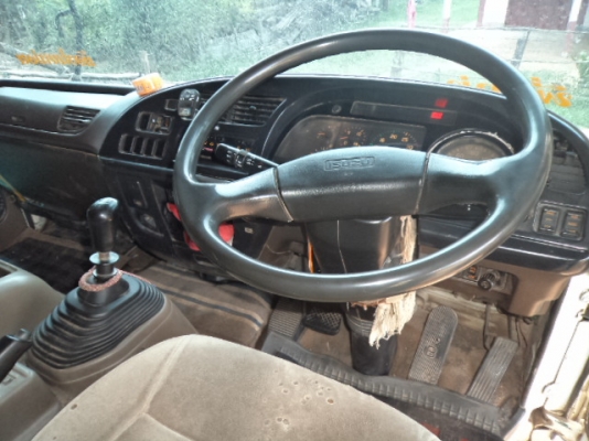 ขายรถ6ล้ออีซูซุเดก้าดั้ม195 แรง สภาพสวยพร้อมใช้งานคับ