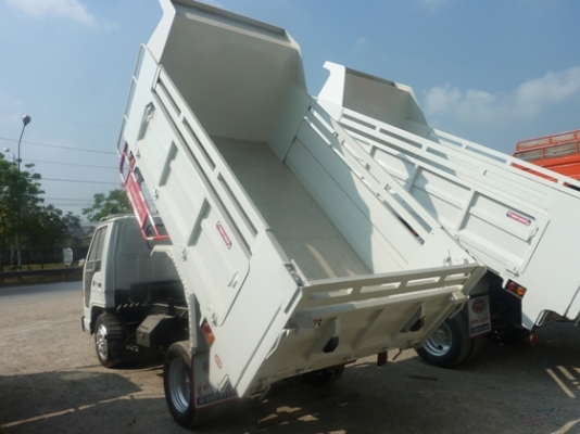 ISUZU NKR ตาหวาน 115 HP 4 สูบ  4 ล้อ ป้่ายเล็กไม่ติดเวลา