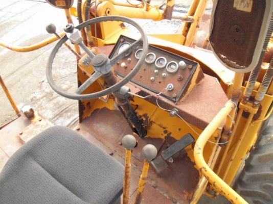 ขายรถตักสภาพเยี่ยมKOBELCO LK300 ต่อรองได้ นำเข้าไม่เคยใช้ในไทย