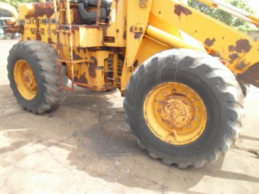 ขายรถตักสภาพเยี่ยมKOBELCO LK300 ต่อรองได้ นำเข้าไม่เคยใช้ในไทย