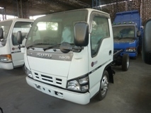 ISUZU NKR ตาเพชร  150 HP 4 สูบ ป้ายเล็กไม่ติดเวลา 4 ล้อ