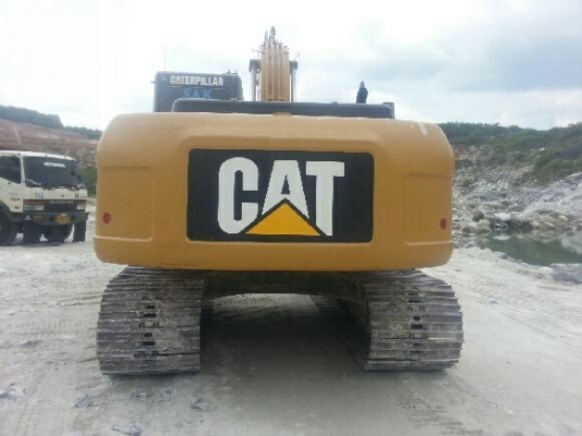 นำเสนอ 320 D ทำงาน 6000 ชั่วโมง เอาทะเบียีะบบไฟครบ สภาพ 80\% ใช้งานอยู่อยากขายมากๆเลยสายใต้จากชังตะวัน