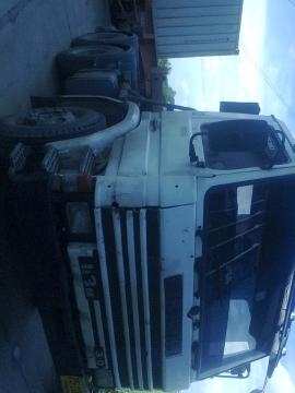 หัวลากสกีนเนีย ใช้งานมาแล้ว 13 ปี สภาพใช้งานอยู่ประมาณ 70\%อยากขาย780000พร้อมโอนอยู่กรุงเทพ