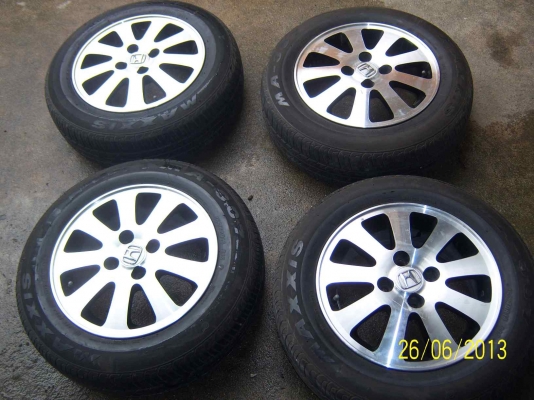 แม็ก ฮอนด้าศูนย์  ขอบ 14 สวยๆ พร้อมยาง ปี 10