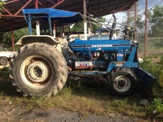 ขายรถไถ FORD 6610 เพลาเดียว รถสวยพร้อมใช้ เอกสารเล่มทะเบียนโทร 0819701072