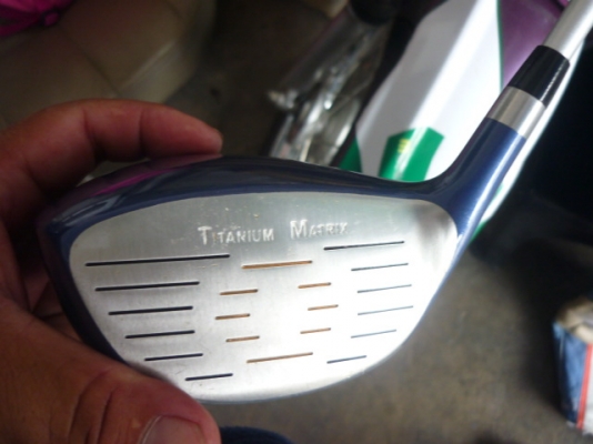 ไม้กอล์ฟ ยกถุง ของรุ่นใหม่สภาพ95\% ก้านการ์ไฟ หัวไม้ Taitanium ไม้กอล์ฟ ยกถุง ของรุ่นใหม่สภาพ95\% ก้านการ์ไฟ หัวไม้ Taitanium