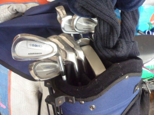 ไม้กอล์ฟ ยกถุง ของรุ่นใหม่สภาพ95\% ก้านการ์ไฟ หัวไม้ Taitanium