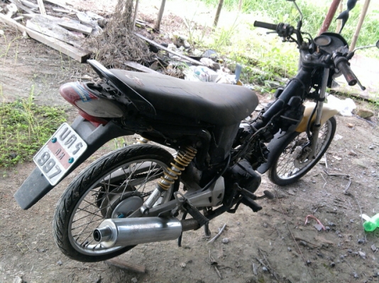 ซูซูกิ โรยัล คริสตัล พันเดียว และฮอนด้า NICE  สามพัน