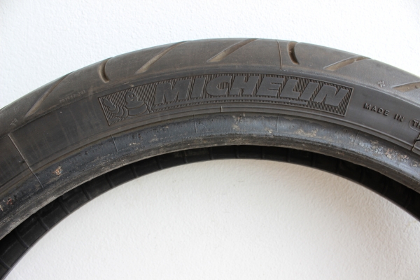 ขาย ! ยาง MICHELIN 18" 100/90 ขาย ! ยาง MICHELIN 18" 100/90