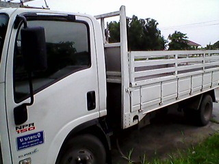 ขายดาวน์รถบรรทุก6ล้อกลาง NPR 75K 150แรงม้า