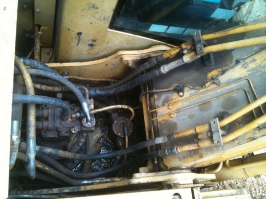 รถแบคโฮ CAT 320C  รถทำงาน 11,xxx ซม.  สนใจติดต่อ 081 - 6079515