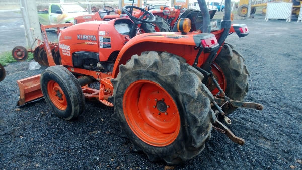จองวันนี้ลดทันที่ 20,000 บาท KUBOTA L3608 ตามสภาพ พร้อมใบมีด ดันดินหน้า แถมผานตราช้าง มือสอง จองวันนี้ลดทันที่ 20,000 บาท KUBOTA L3608 ตามสภาพ พร้อมใบมีด ดันดินหน้า แถมผานตราช้าง มือสอง