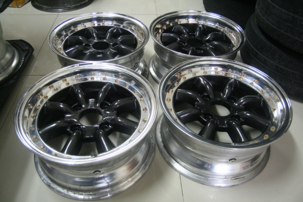 ล้อกล้วยนอก  JAPAN แท้ 2ชิ้น