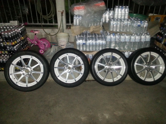 ขายmax 18&times;7.5" 10500บาท
