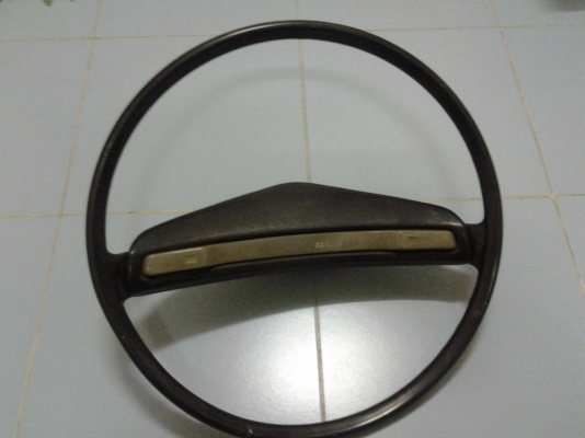 ขายพวงมาลัยช้างเหยืยบ