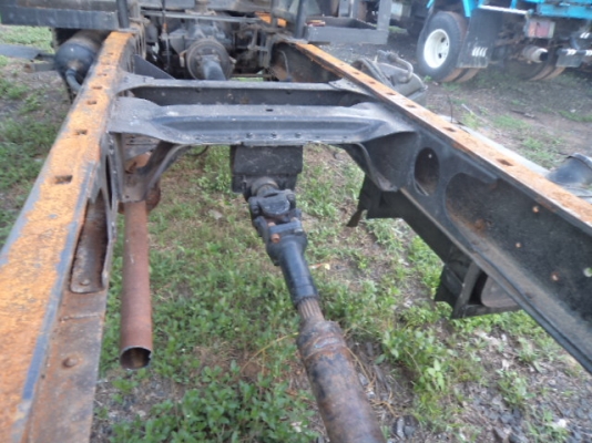 ขายรถ6ล้อหัวคัซซีพร้อมกะบะเทเลอร์เครื่อง120แรง พวงมาลัยเพาเวอร์ ช่วงล่างนิสสันยูดี