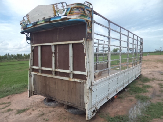 ขายกะบะรถ6ล้อ ช่วงยาว 6 เมตร กวาง 2..35ซ คัซซี83ซ